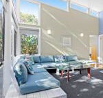 Bowery Beach House spacious family accommodation - Accommodation Yamba