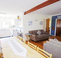 Culburra Sea Stay beach  shop an easy walk - Accommodation Yamba