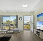 Dolphin Breeze fully fenced  pet friendly - Accommodation Yamba