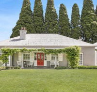 Nattai Lodge house  cottage in beautiful garden - Accommodation Yamba