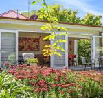 Poppy Cottage delightful pet friendly weatherboard - Accommodation Yamba