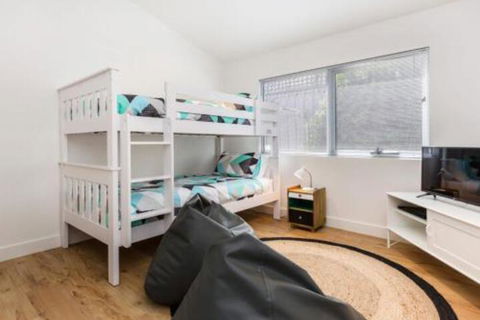 PALM COURT RETREAT MORNINGTON - Accommodation Yamba 3