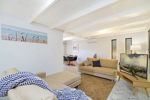 Caba Shack - Accommodation Yamba 2