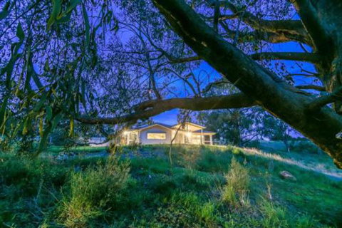 Lakeview Luxury Retreat - Accommodation Yamba 4