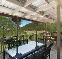 Rosa Estate in Broke Two 3br House in walking distance to Cellar Doors - Accommodation Yamba