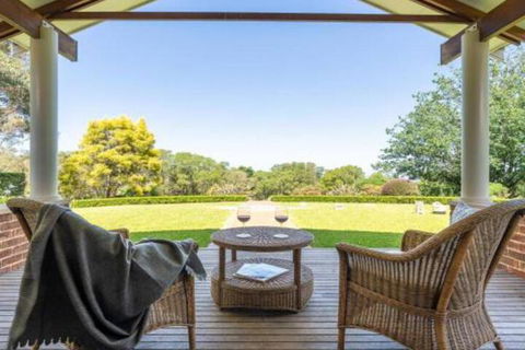 Jaspers Brush Tranquil Gardens & Stunning Views - Accommodation Yamba 0