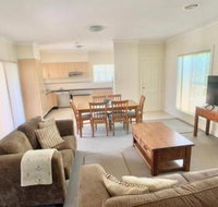 Spacious 2 Bed 2 Bath Villa Central Location Quiet - Accommodation Yamba