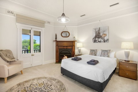 Magnificent Cotillion By Your Innkeeper - Accommodation Yamba 4