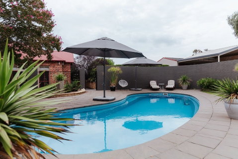 Magnificent Cotillion By Your Innkeeper - Accommodation Yamba 1