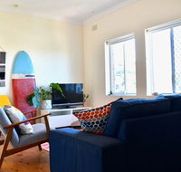 Bright Artist Apartment in Maroubra - Accommodation Yamba