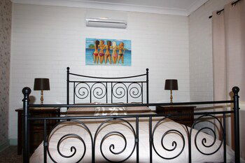 Pine Villas Walk To Beach Ocean Views - Accommodation Yamba 6