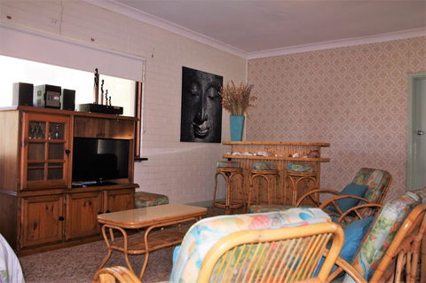 Pine Villas Walk To Beach Ocean Views - Accommodation Yamba 2
