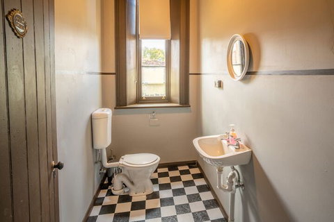 Post Office Residence - Accommodation Yamba 7