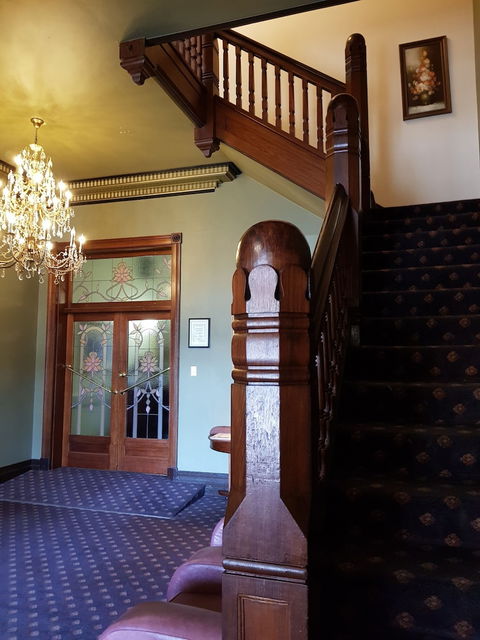 Madden's Commercial Hotel - Accommodation Yamba 5