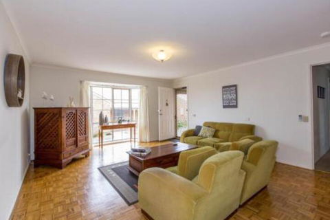 PERFECT On PYMBLE AVE - Accommodation Yamba 2