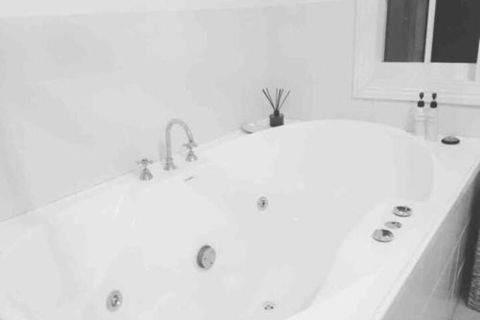 Eumundi Stay ( & Double Person Spa Bath) - Accommodation Yamba 4