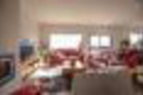 Silverdown Guesthouse - Accommodation Yamba 6