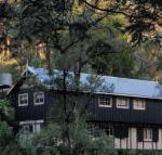 Walhalla Coach House - Accommodation Yamba