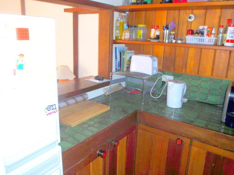 Retro 2 Bedroom & 2 Loft Apartment - Accommodation Yamba 4