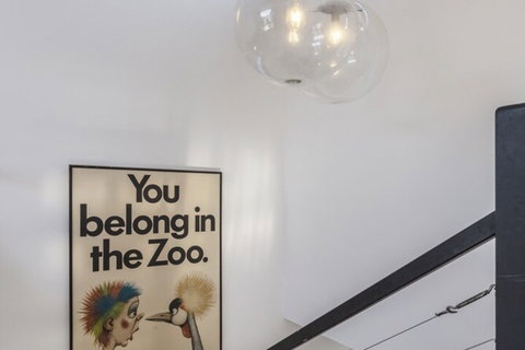 Fabulous Fitzroy Converted Warehouse - Accommodation Yamba 6