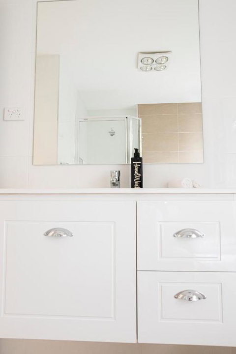 Rose Cottage Charming Double Brick Near Cook Park & CBD - Accommodation Yamba 3