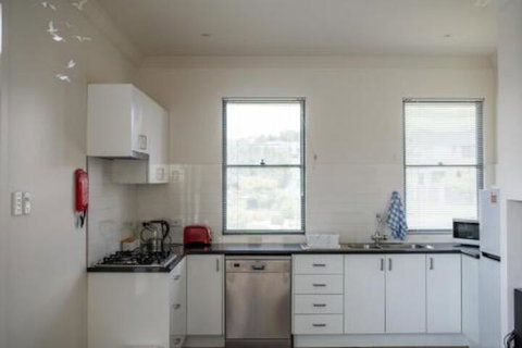 Five Bed Five Bath Five Star View 2 Mins To CBD Wentworth Estate - Accommodation Yamba 4