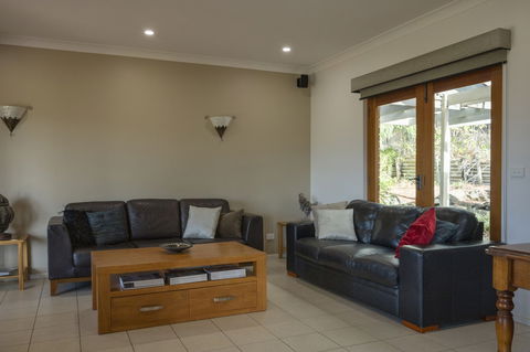 131 Your Vineyard Home In The Heart Of The Vale - Accommodation Yamba 5