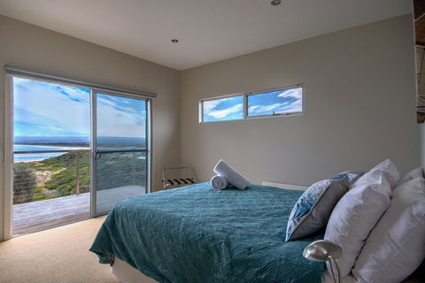Halcyon - Accommodation Yamba 2
