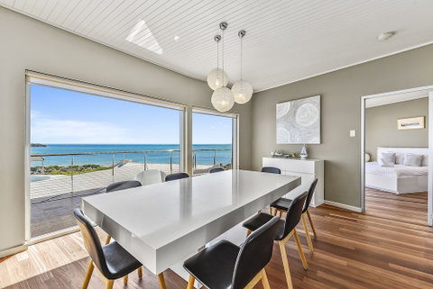 Aloha Waterfront Properties - Accommodation Yamba 3
