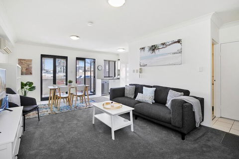 HOLT1 Crows Nest Holtermann Street - Accommodation Yamba 7