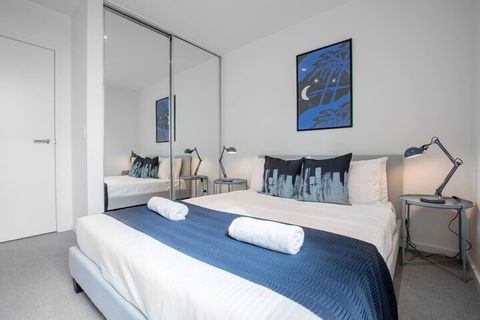 Melbourne Docklands Seaview Apartment At Collins St - Accommodation Yamba 3