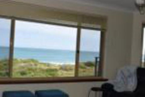 Watersun Beach House - Accommodation Yamba 0