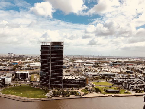 Winston Apartments Docklands - Accommodation Yamba 2