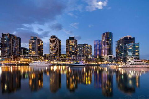 Melbourne Port Wharf Suite - Accommodation Yamba 1