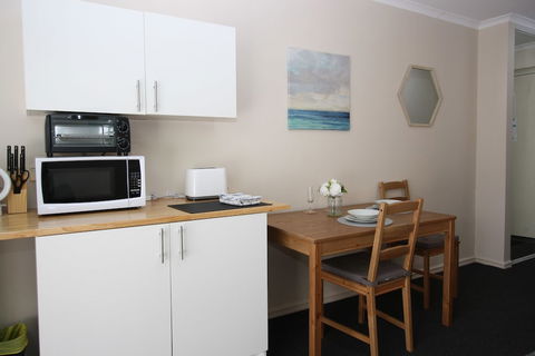 Resort Serviced Apartments - Mandurah - Accommodation Yamba 3