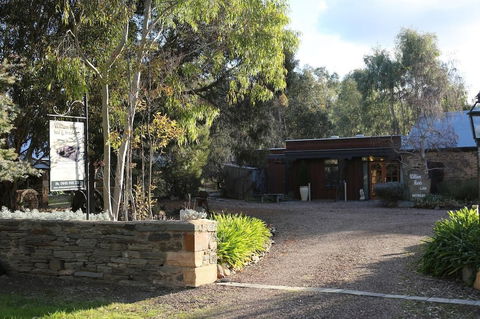 William Hunt's Retreat - Redwood Studio - Accommodation Yamba 0
