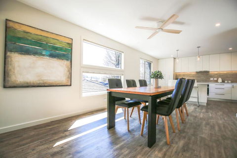 A Pear Tree Loft - Accommodation Yamba 1