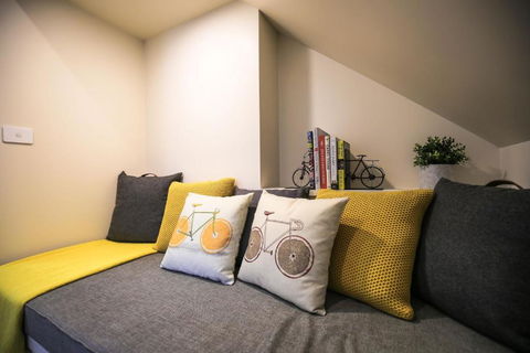 A Pear Tree Loft - Accommodation Yamba 2