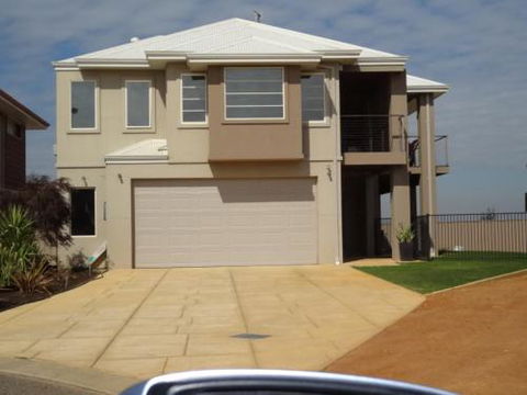 Acaciabnb - Accommodation Yamba 0