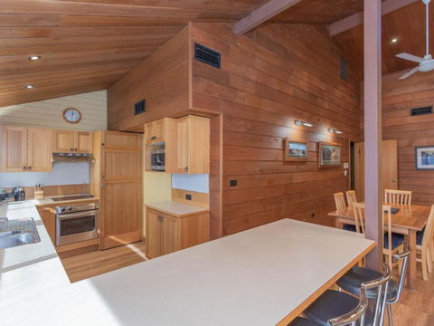 Ibis 19 McLure Circuit - Accommodation Yamba 1