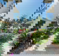 Beachfront Apartment with Ocean Views - Accommodation Yamba