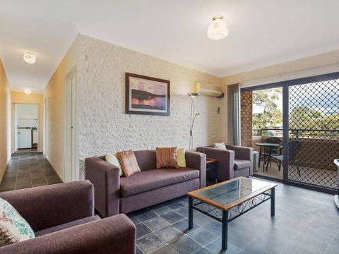 Apollo Unit 14 - Accommodation Yamba 1