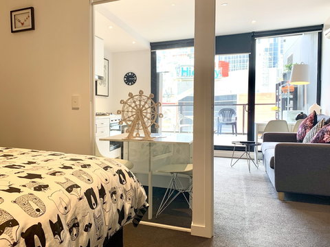 ReadySet Apartments On Little Collins - Accommodation Yamba 2