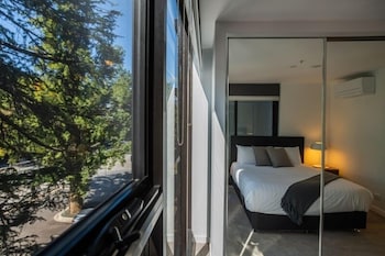 Accommodate Canberra Midnight Apartments - Accommodation Yamba 3