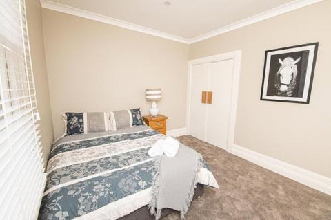 Heritage Bowen Terrace ?3 Bed 2 Bath Walk To CBD - Accommodation Yamba 2