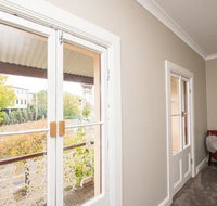 Heritage Bowen Terrace 3 Bed 2 Bath Walk to CBD - Accommodation Yamba