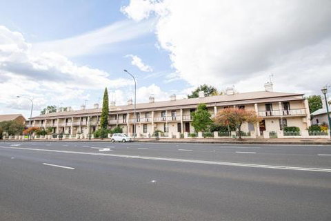 Heritage Bowen Terrace ?3 Bed 2 Bath Walk To CBD - Accommodation Yamba 4