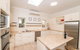 Hillside Cottage ? Comfy Spacious Walk To CBD & Stannies - thumb 5