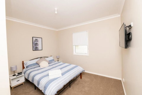 Kinross On Cox Sweet Neat & Simple + Wifi - Accommodation Yamba 6