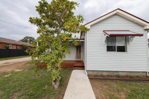 Kinross On Cox Sweet Neat & Simple + Wifi - Accommodation Yamba 3